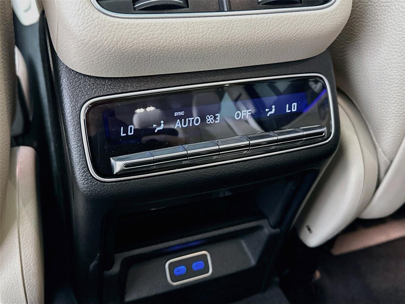 Certified 2026 Mercedes-Benz GLS 450 4MATIC image 32
