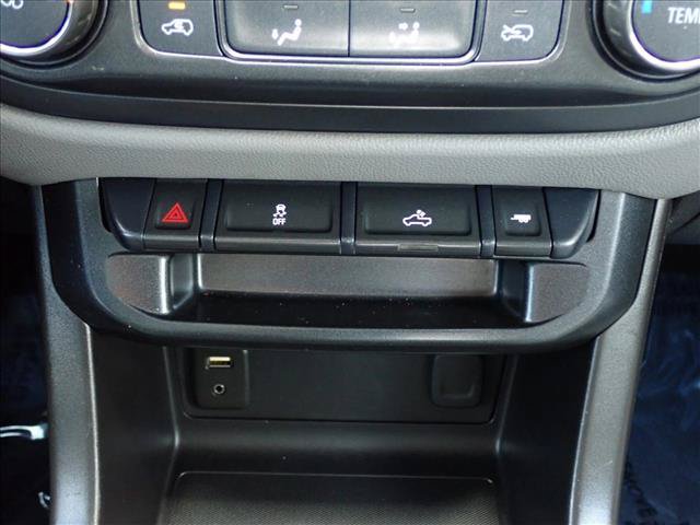 Used 2018 Chevrolet Colorado W/T w/ WT Convenience Package AWD/4WD image 18