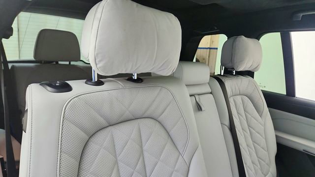 Used 2026 BMW X7 xDrive40i image 27