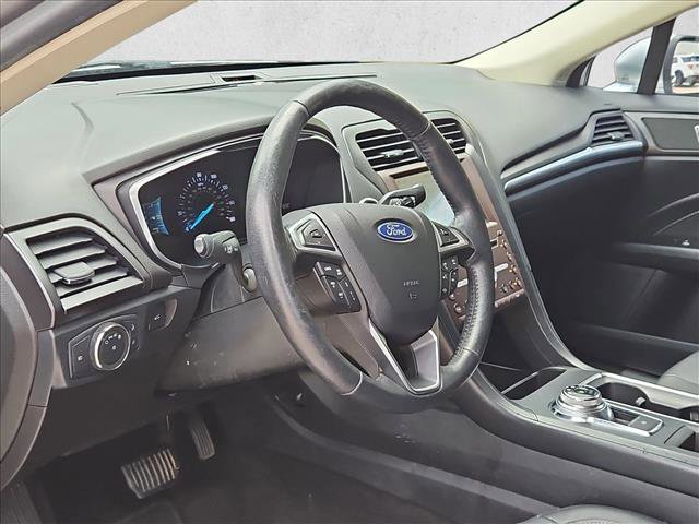Used 2020 Ford Fusion Titanium image 10