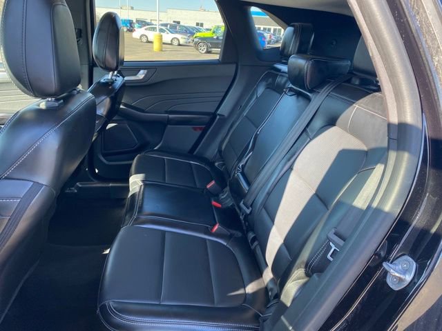 Used 2023 Ford Escape Platinum AWD/4WD image 17