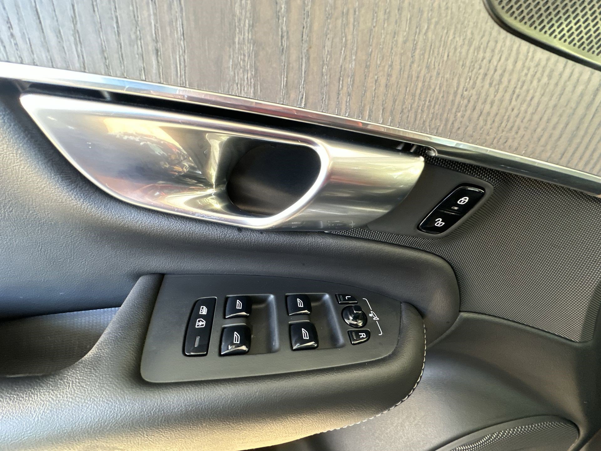 Used 2021 Volvo XC90 T8 Inscription w/ Advanced Package image 15