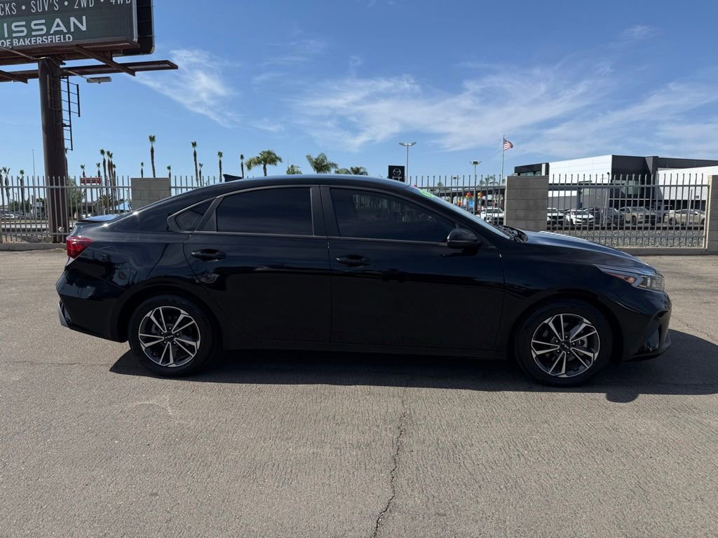 Used 2024 Kia Forte LXS w/ LXS Technology Package FWD image 7