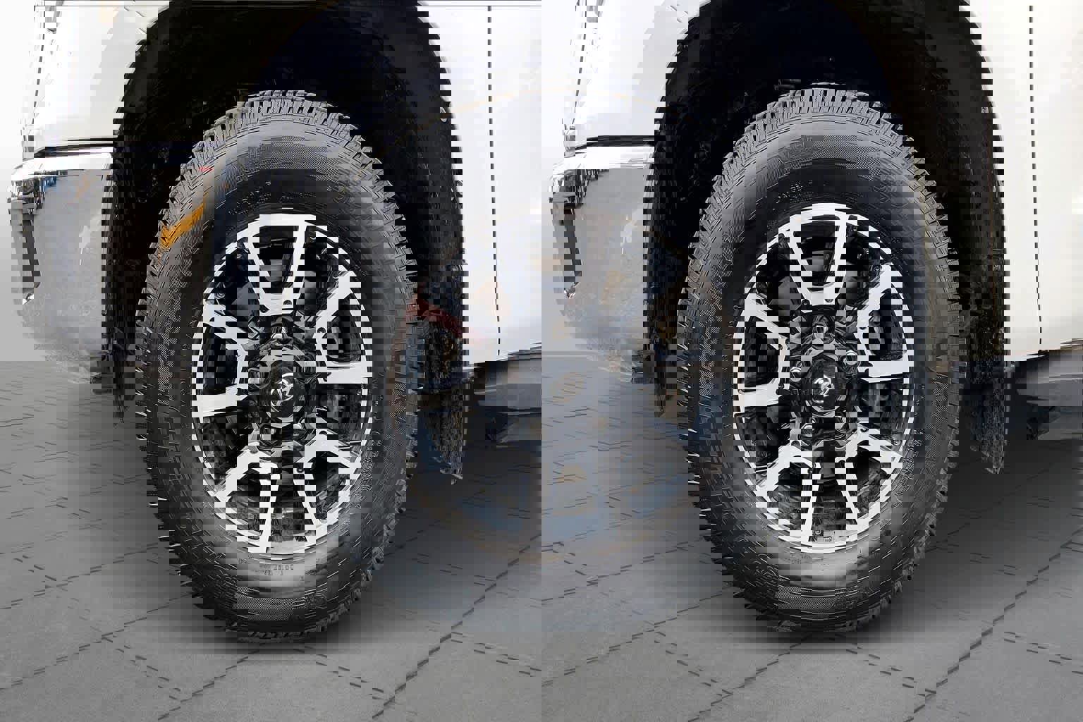 Used 2016 Toyota Tundra SR5 w/ TRD Off Road Package image 11