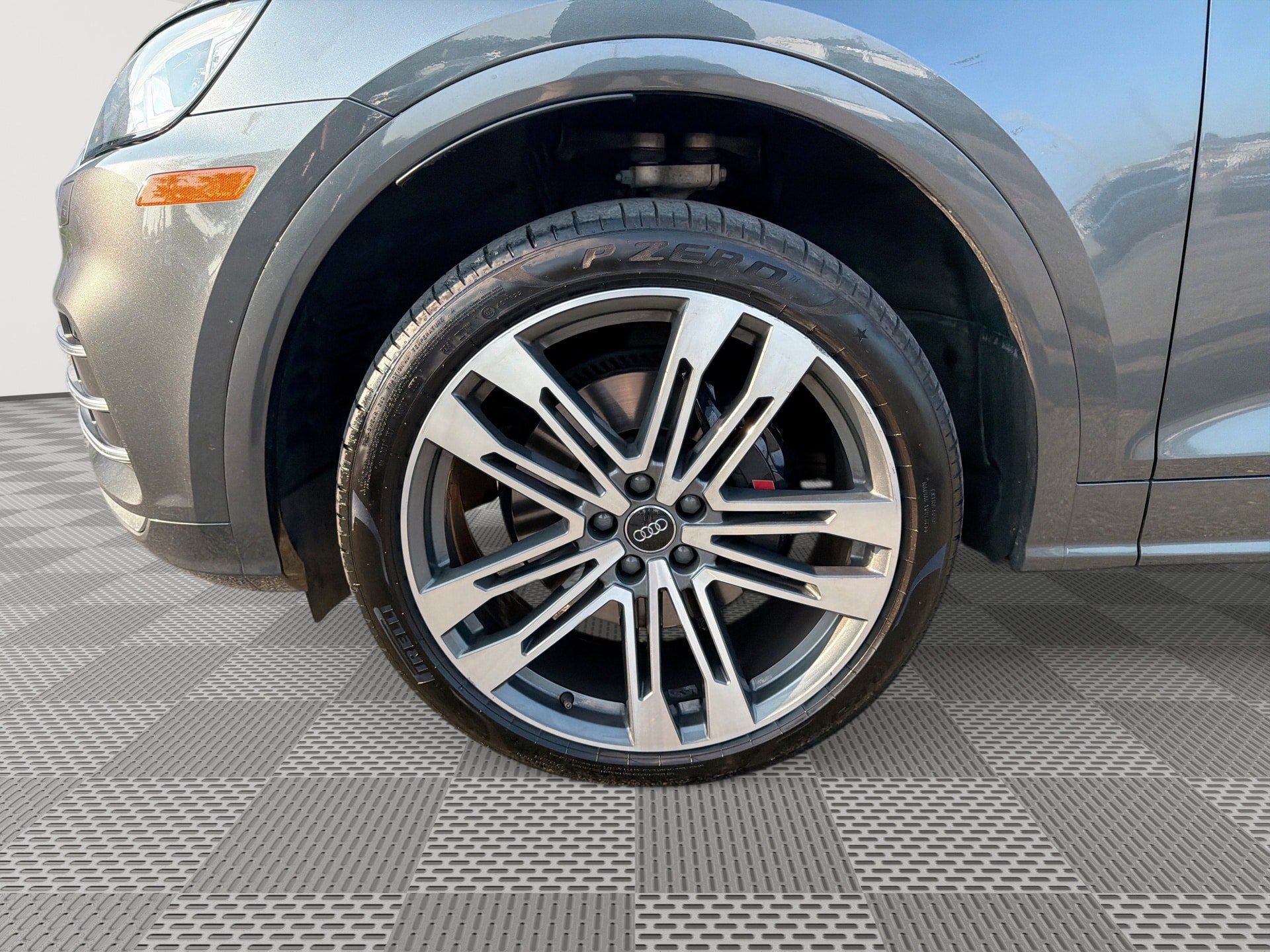 Used 2018 Audi SQ5 Premium Plus AWD/4WD image 19
