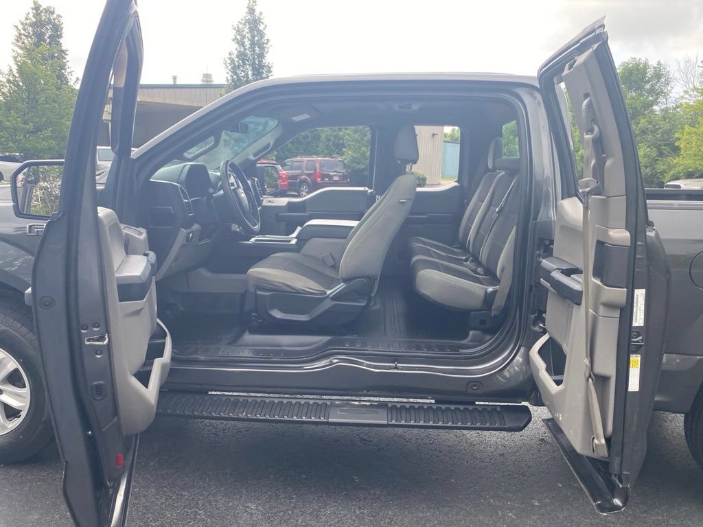 Used 2016 Ford F150 XL w/ Equipment Group 101A Mid AWD/4WD image 30