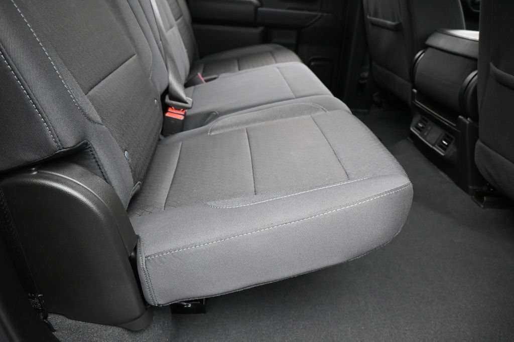 Used 2025 Chevrolet Silverado 1500 Custom w/ Turbomax Blackout Package RWD image 35