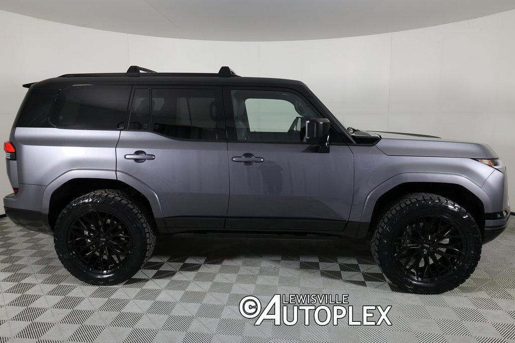 Used 2025 Lexus GX 550 image 4