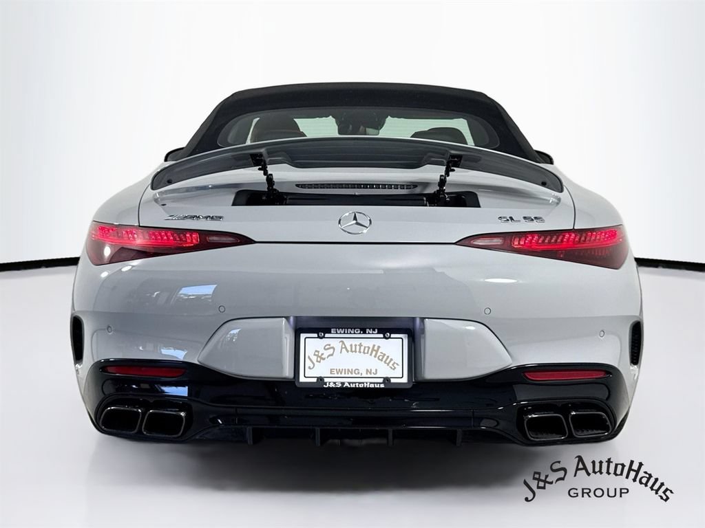 Used 2022 Mercedes-Benz SL 55 AMG 4MATIC w/ Driver Assistance Package image 50