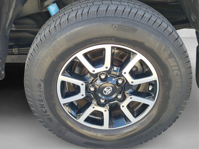Used 2021 Toyota Tundra SR5 w/ TRD Off-Road Package AWD/4WD image 19
