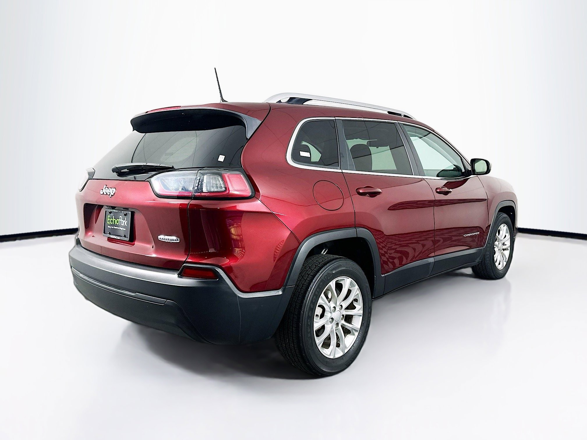 Used 2019 Jeep Cherokee Latitude w/ Popular Appearance Group image 9