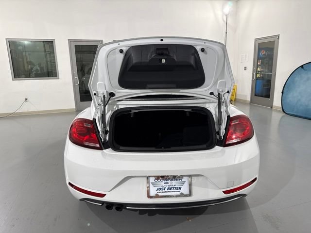 Used 2019 Volkswagen Beetle 2.0T S FWD image 10