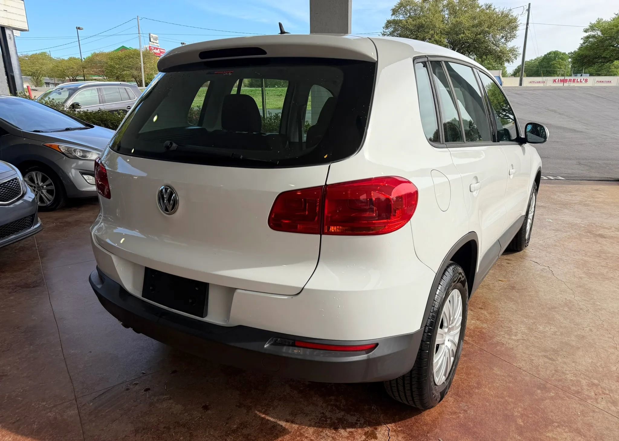 Used 2017 Volkswagen Tiguan Limited image 6