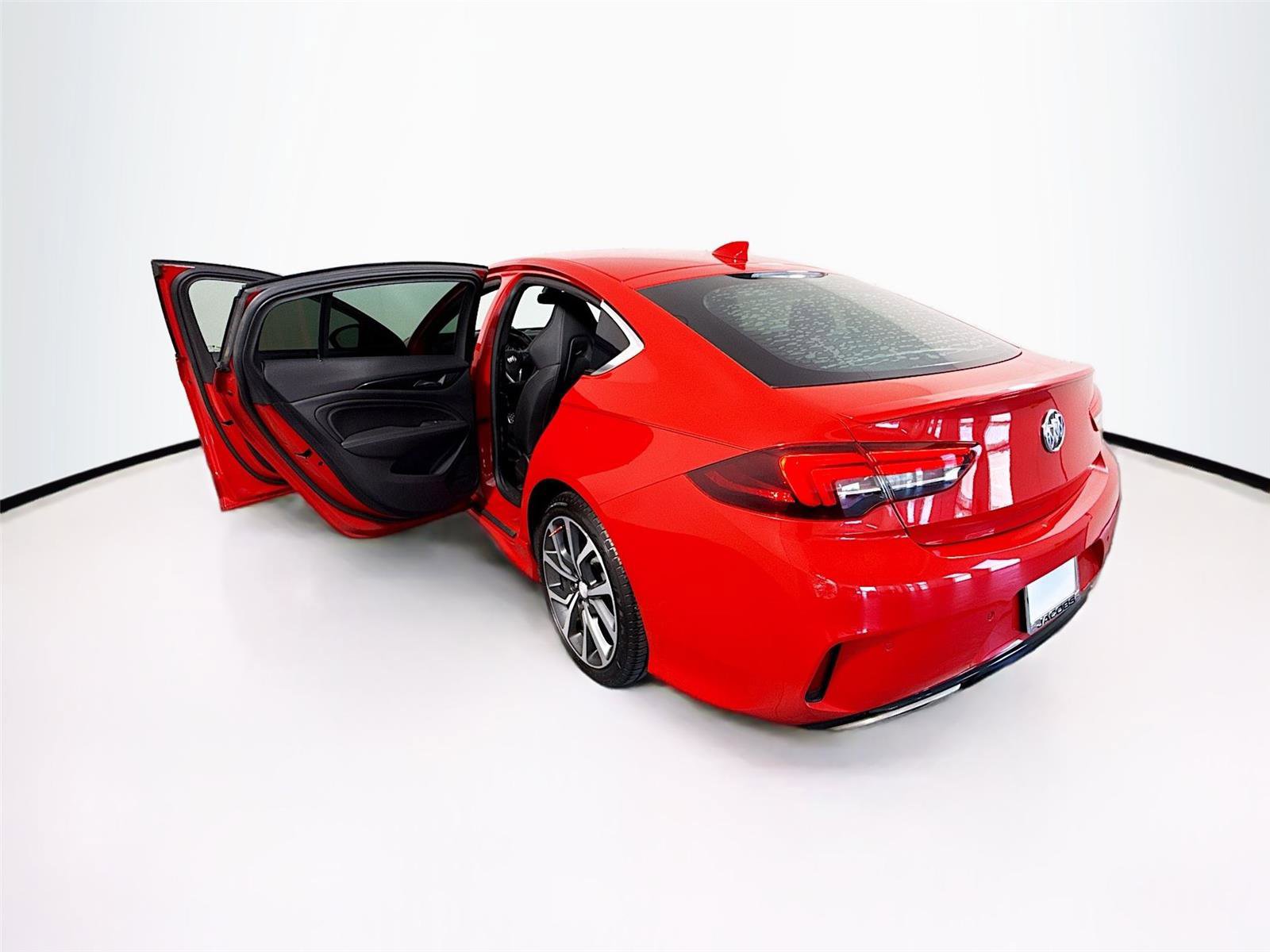 Used 2018 Buick Regal GS w/ Driver Confidence Package #2 image 37