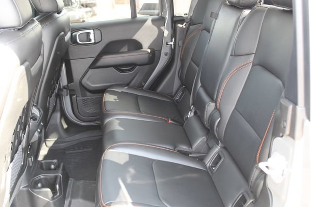 Used 2023 Jeep Gladiator Mojave w/ LED Lighting Group AWD/4WD image 25