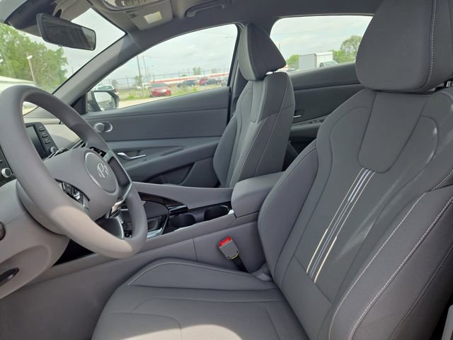 New 2025 Hyundai Elantra Blue image 25