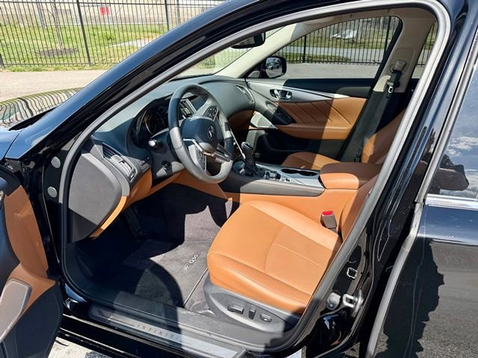 Used 2023 INFINITI Q50 Luxe w/ Cargo Package image 9