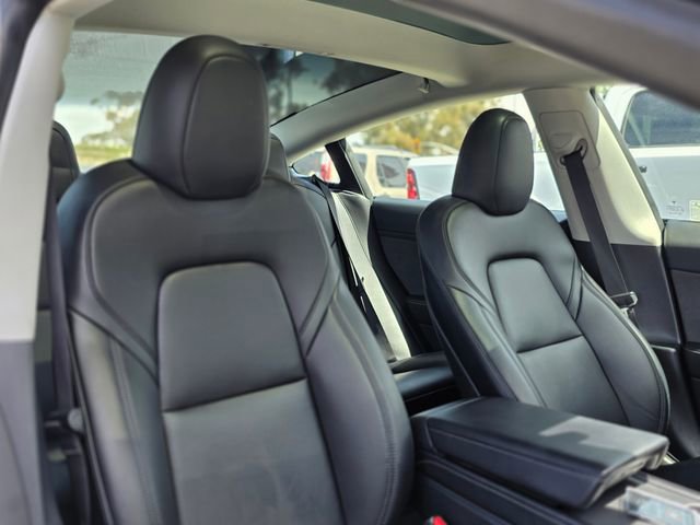 Used 2023 Tesla Model 3 Standard Range image 11