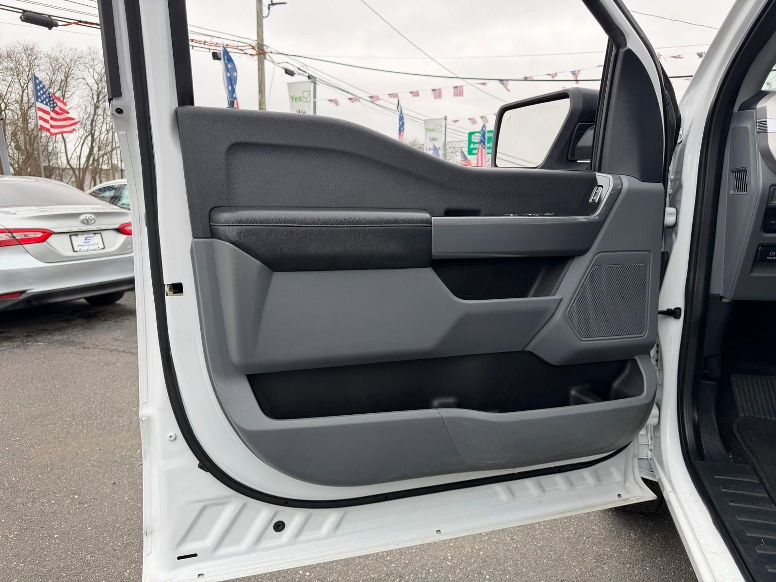 Used 2022 Ford F150 XLT w/ Trailer Tow Package image 24