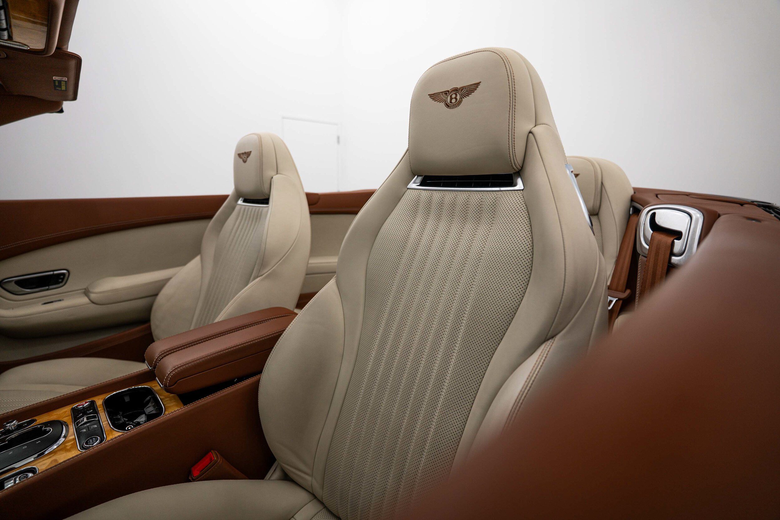 Used 2017 Bentley Continental GT AWD/4WD image 25