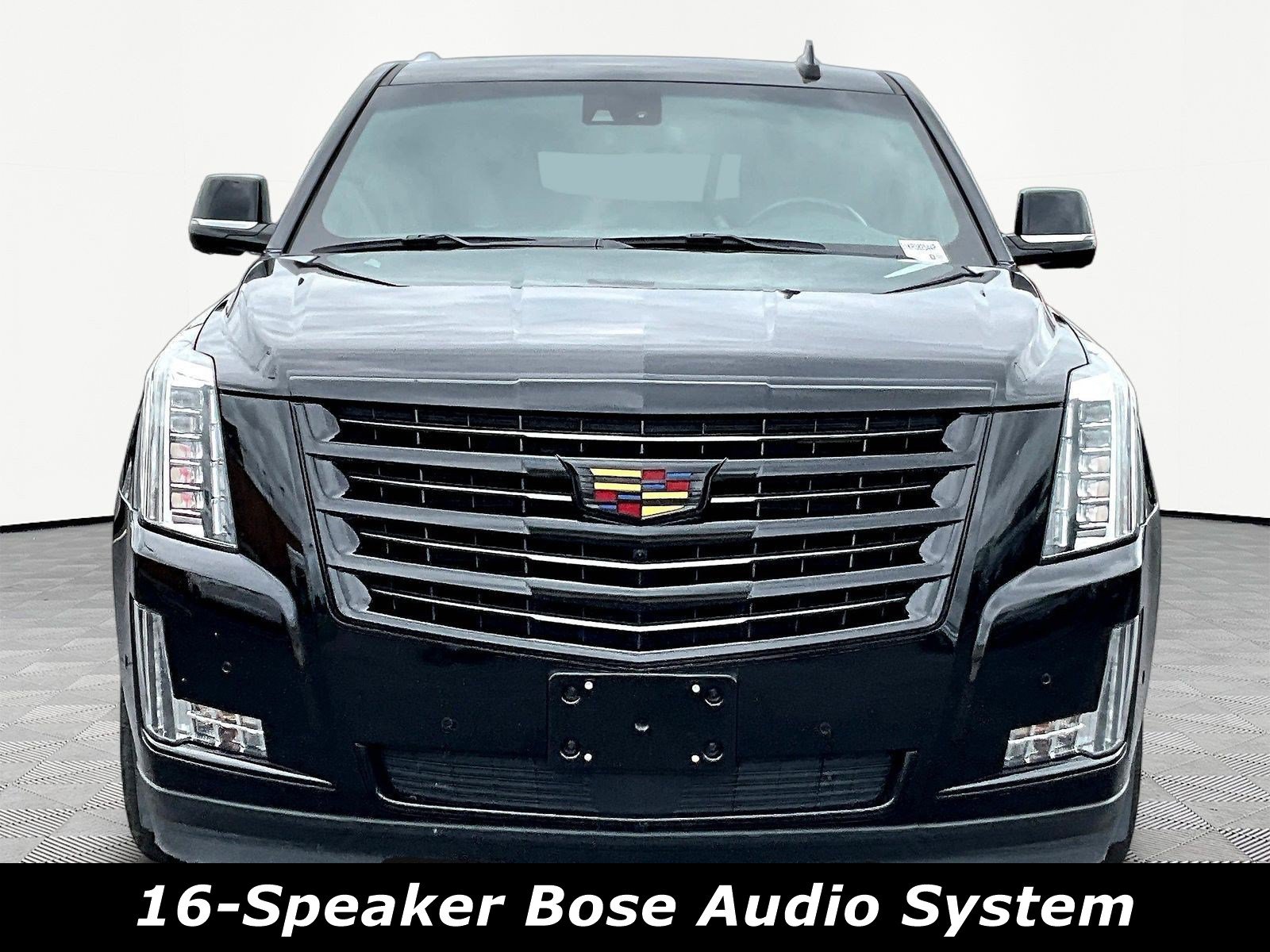 Used 2019 Cadillac Escalade Platinum w/ Escalade Sport Edition AWD/4WD image 2