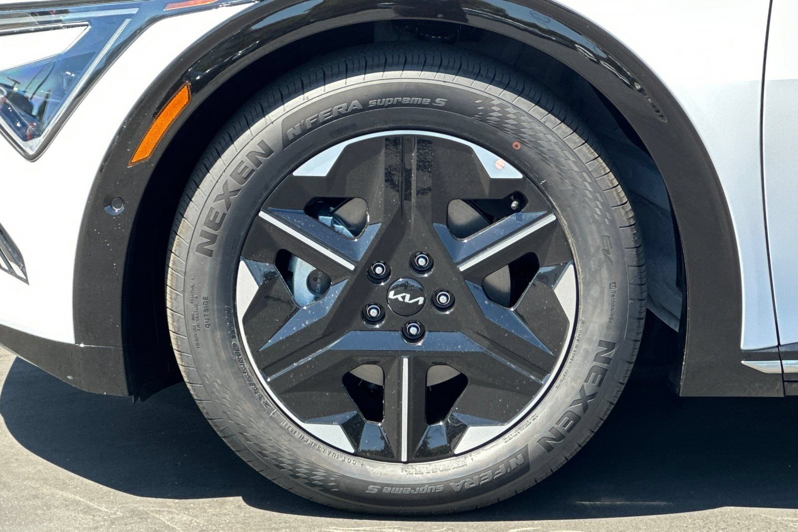 New 2026 Kia EV6 Wind RWD image 26