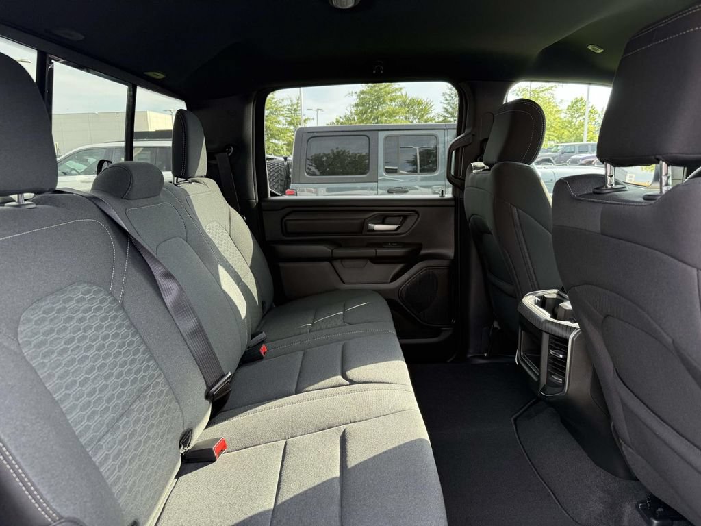 New 2027 RAM 1500 Express AWD/4WD image 15