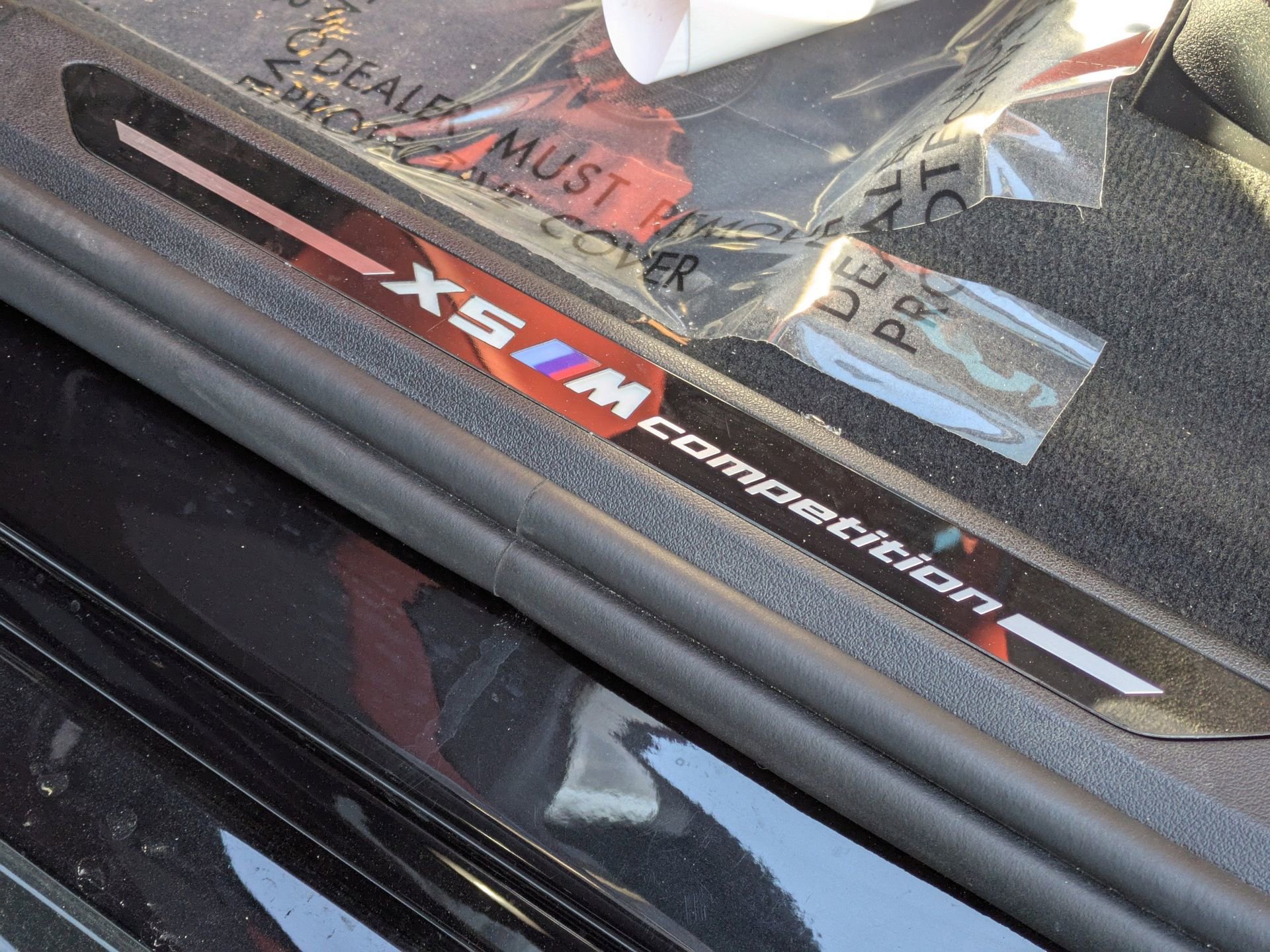 Used 2025 BMW X5 M Competition w/ Executive Package image 13