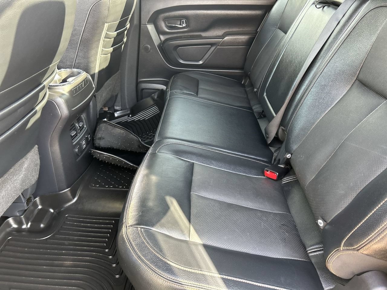 Used 2019 Nissan Titan SL w/ Midnight Edition AWD/4WD image 14
