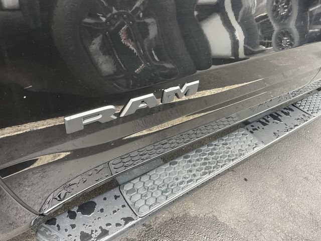 Used 2025 RAM 1500 Tradesman w/ Night Edition AWD/4WD image 13