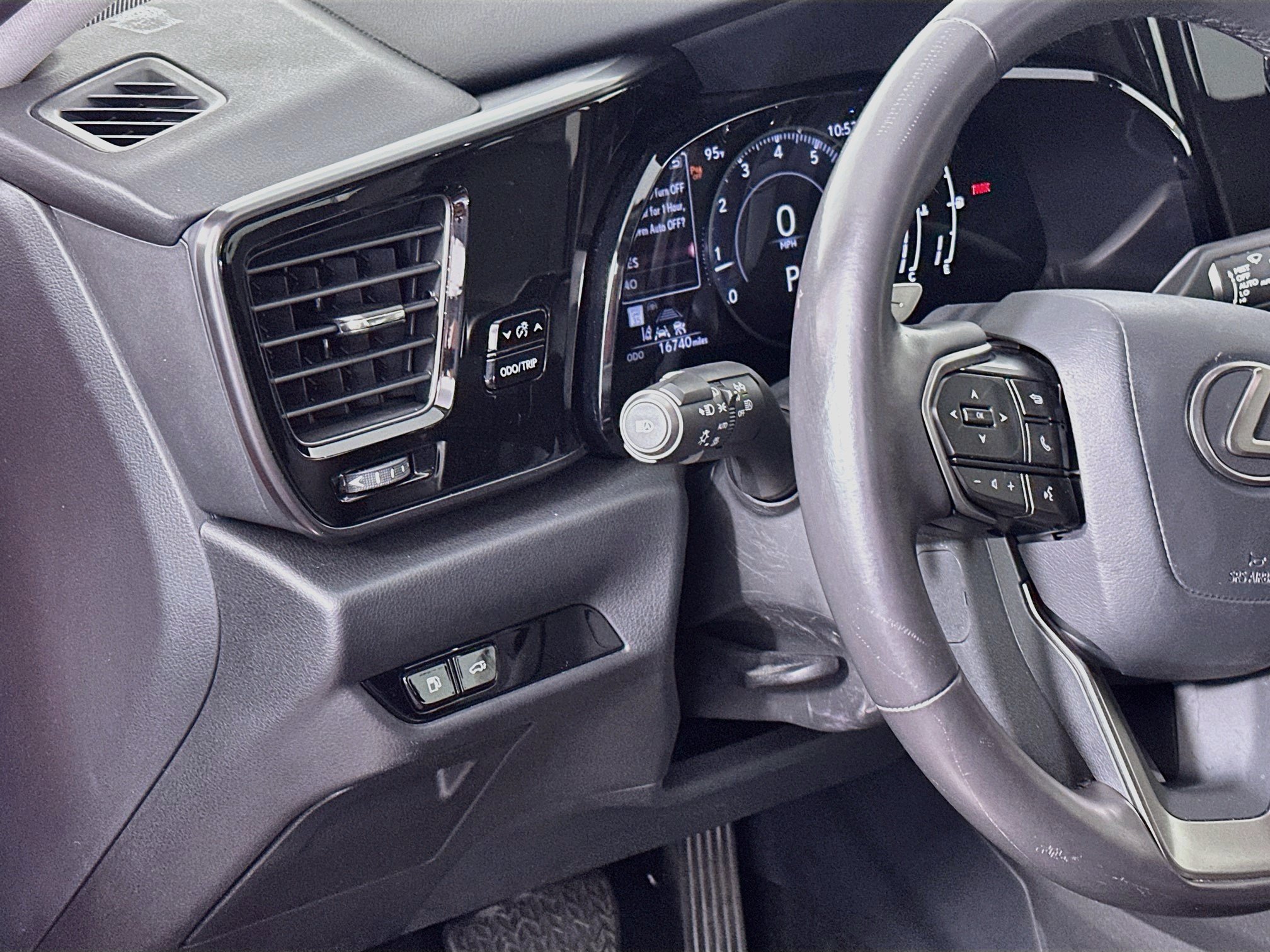 Used 2025 Lexus NX 250 FWD w/ Cold Area Package image 17