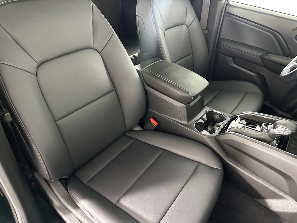 Used 2024 GMC Canyon Elevation w/ Convenience Package AWD/4WD image 33