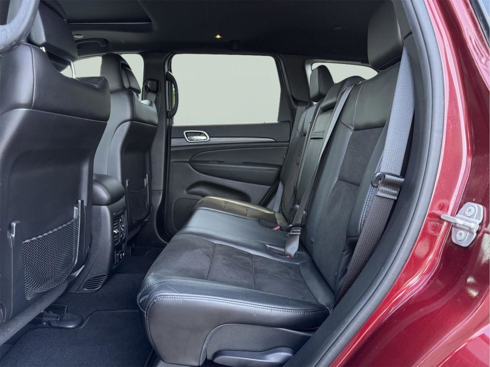Used 2021 Jeep Grand Cherokee Laredo X AWD/4WD image 19