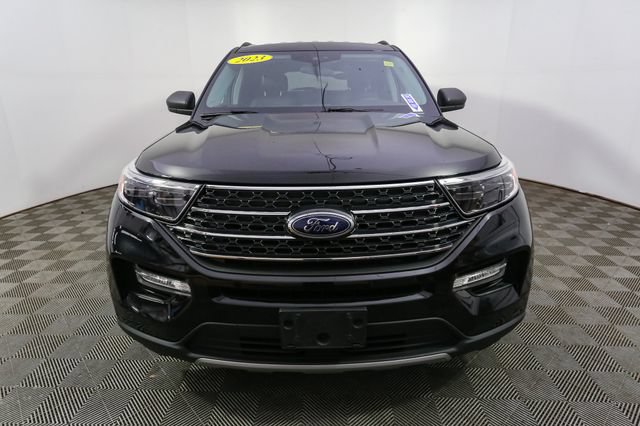 Used 2023 Ford Explorer XLT w/ Equipment Group 202A AWD/4WD image 4