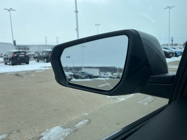 Used 2024 Chevrolet Equinox LT image 60