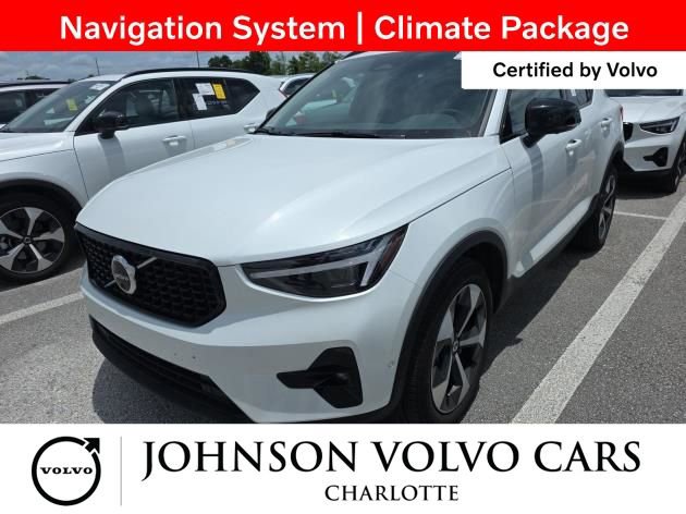 Used 2026 Volvo XC40 B5 Plus AWD/4WD image 3