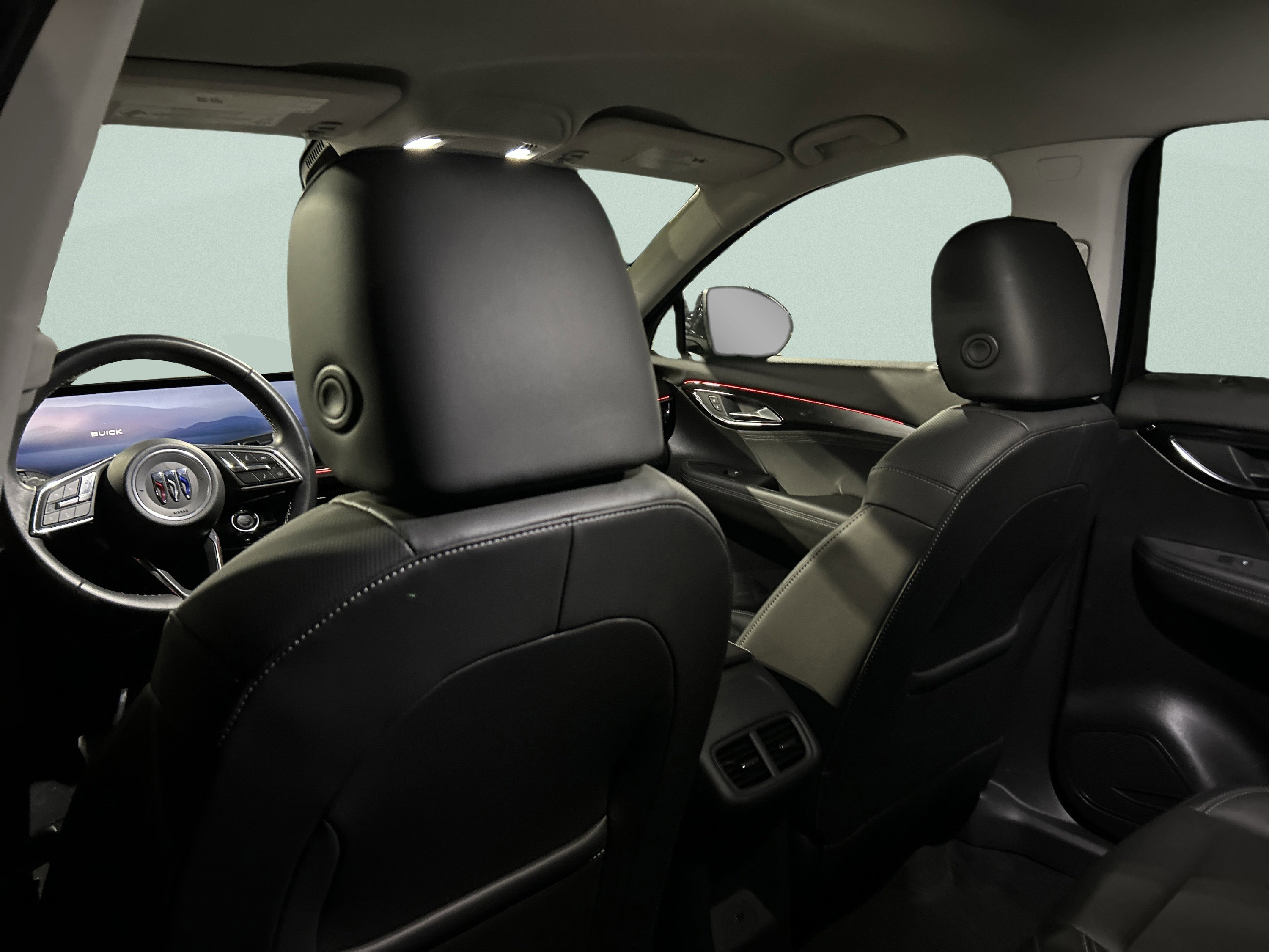 Used 2024 Buick Envision Preferred image 10