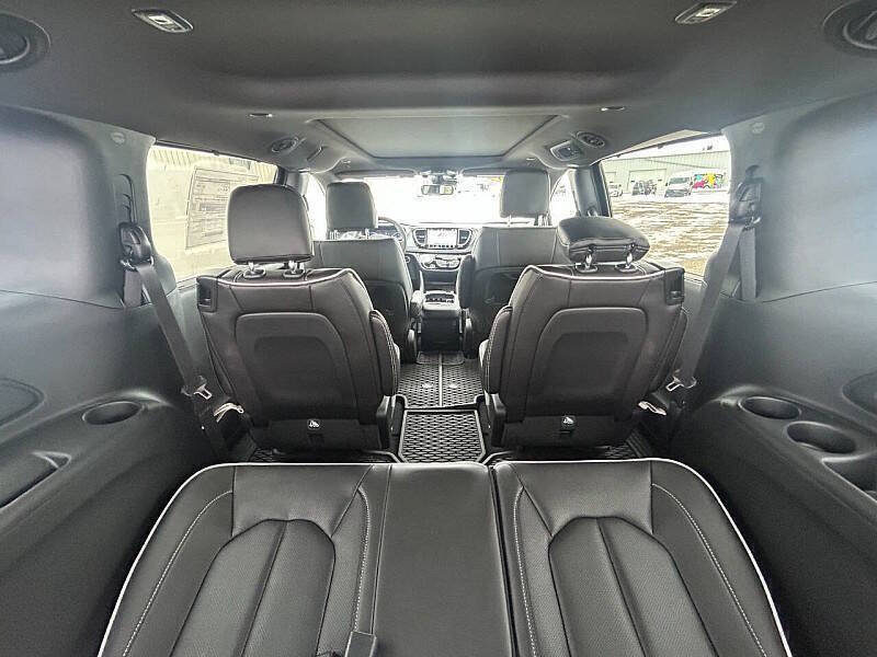New 2026 Chrysler Pacifica Limited w/ S Appearance Package FWD image 66