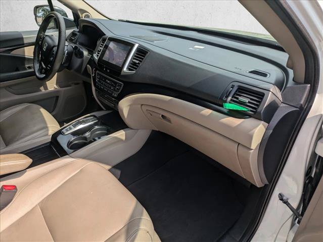 Certified 2017 Honda Pilot Touring image 20