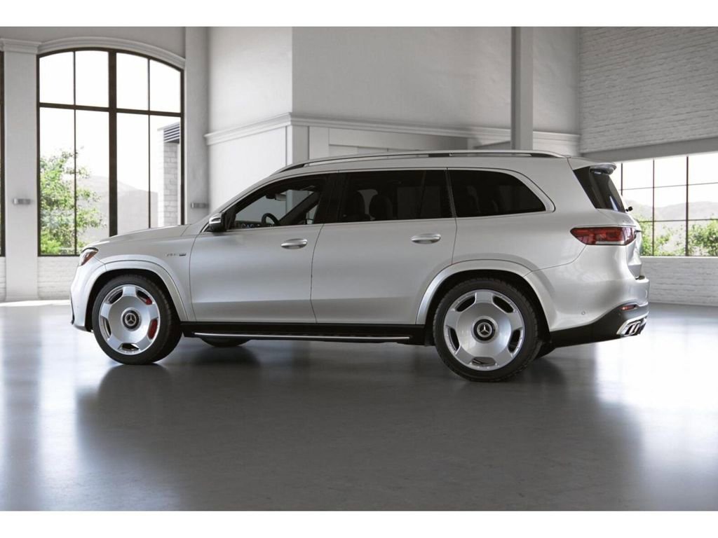 Used 2023 Mercedes-Benz GLS 63 AMG 4MATIC image 33