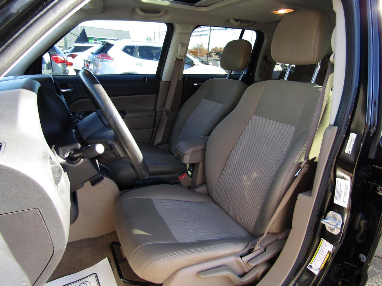 Used 2012 Jeep Patriot Latitude w/ Sun/Sound Group FWD image 17
