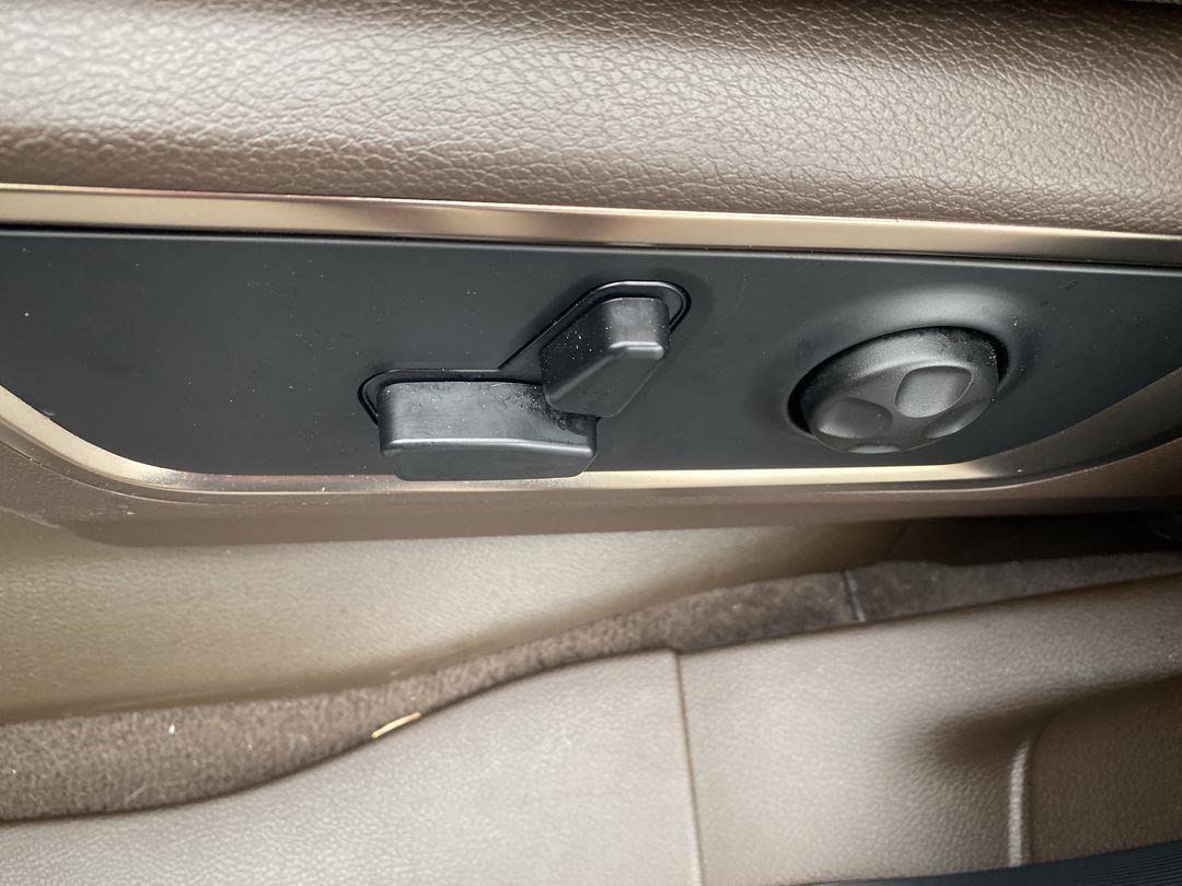 Used 2025 RAM 1500 Limited w/ Trailer Tow Group image 12