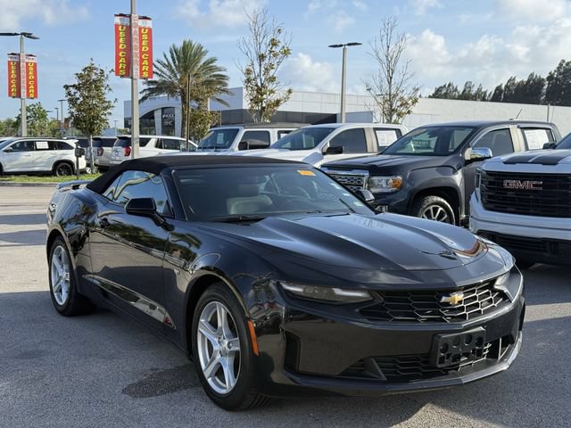 Used 2023 Chevrolet Camaro LT RWD image 8