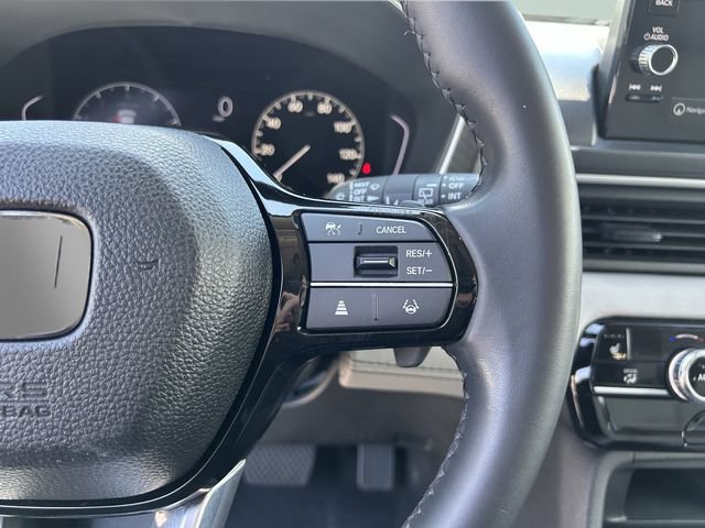 Used 2023 Honda Pilot Touring image 32