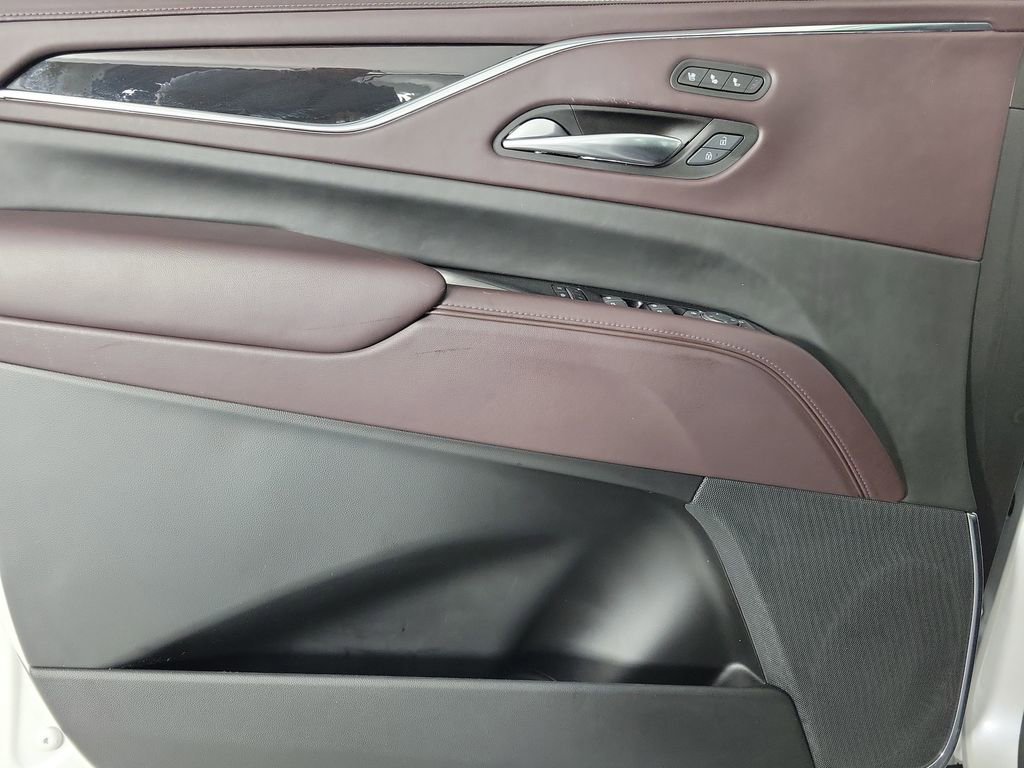 Certified 2021 Cadillac Escalade Sport Platinum w/ Heavy-Duty Trailer Package image 18