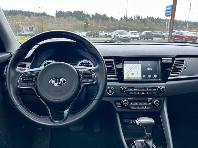 Used 2017 Kia Niro Touring image 10