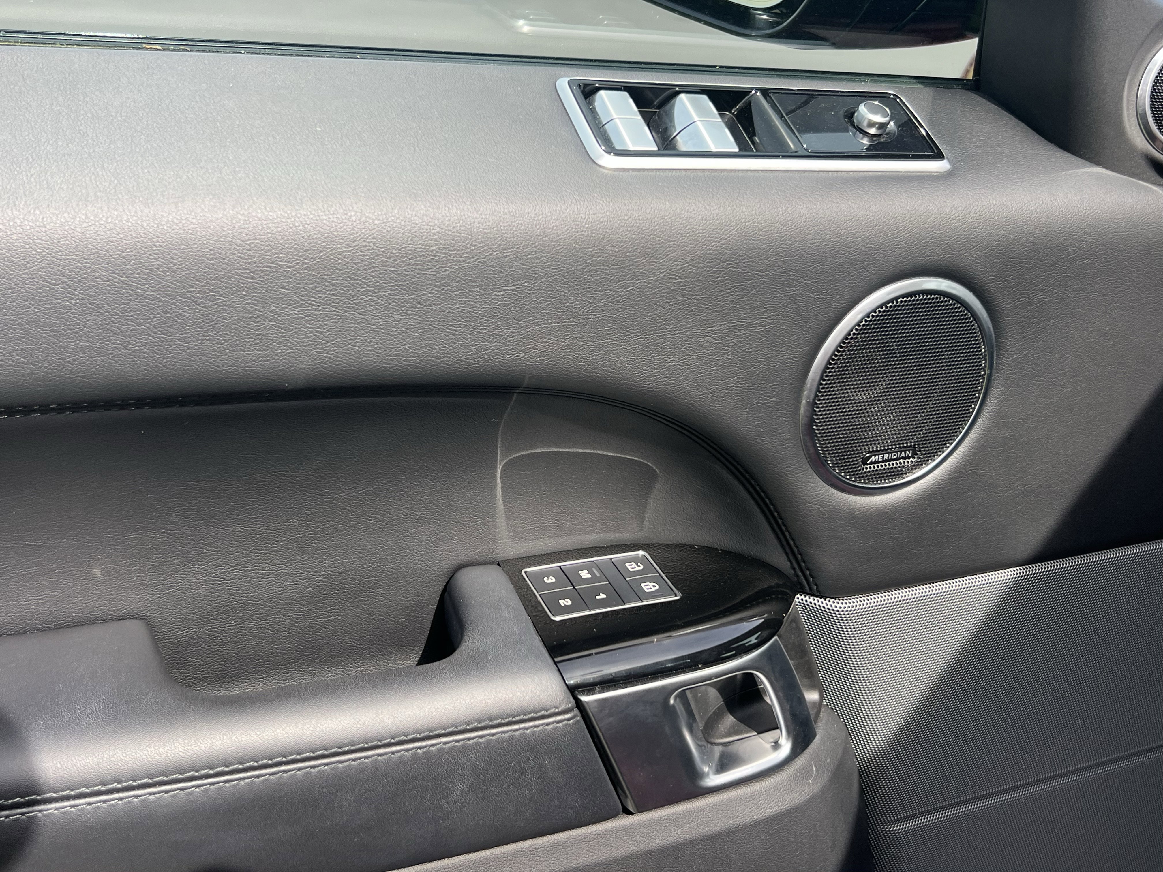 Certified 2022 Land Rover Range Rover Sport HSE Silver Edition image 14