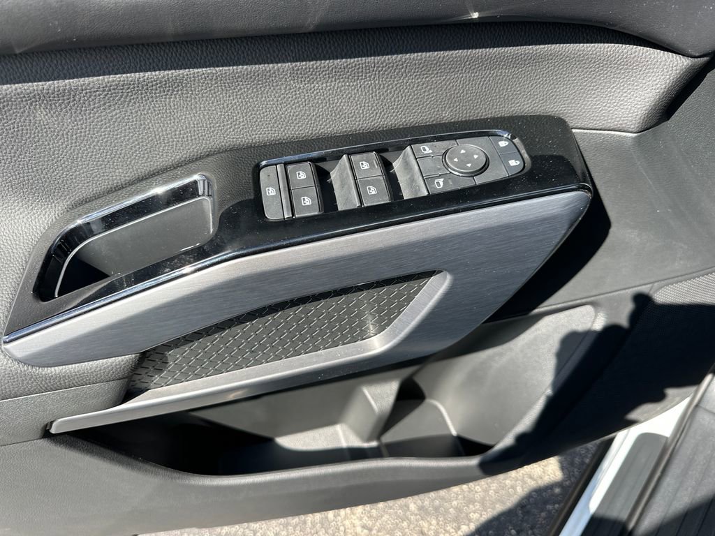 New 2026 Nissan Pathfinder SL AWD/4WD image 11