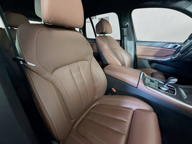 Used 2022 BMW X5 xDrive40i w/ Premium Package AWD/4WD image 28