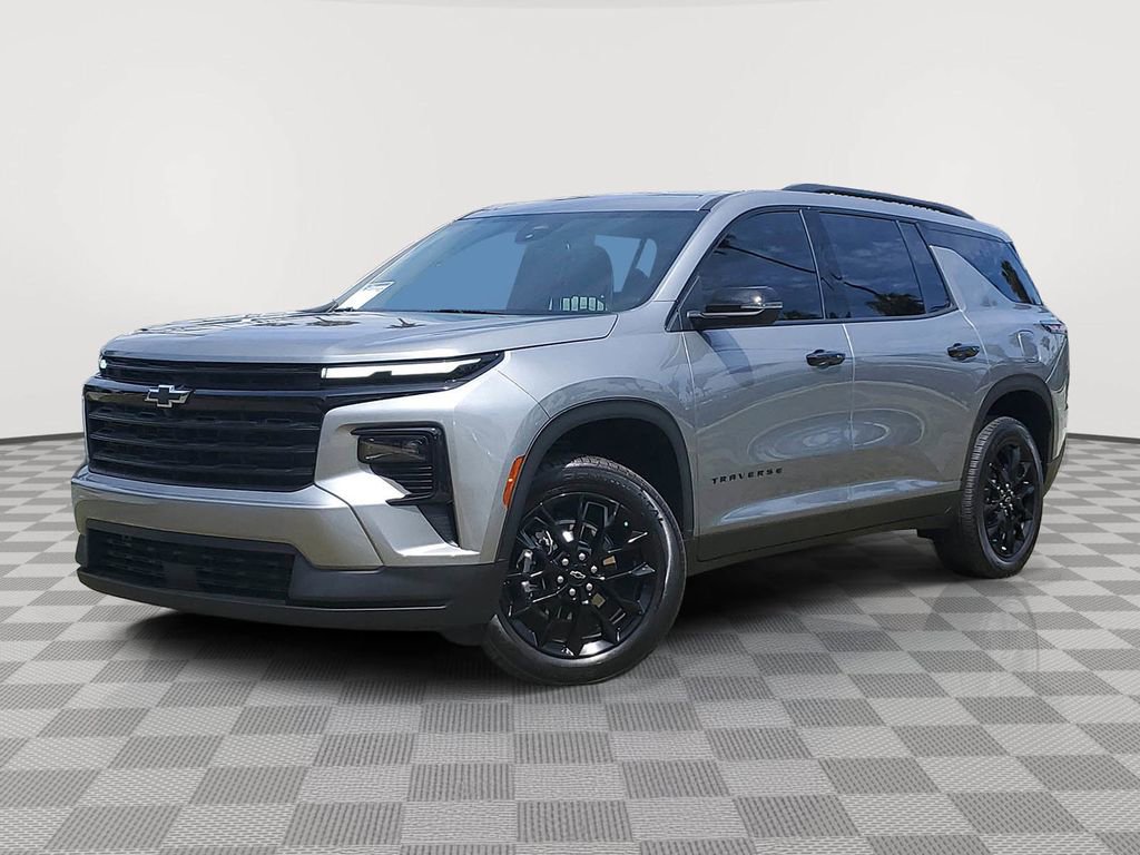 Used 2025 Chevrolet Traverse LT w/ Midnight/Sport Edition image 2